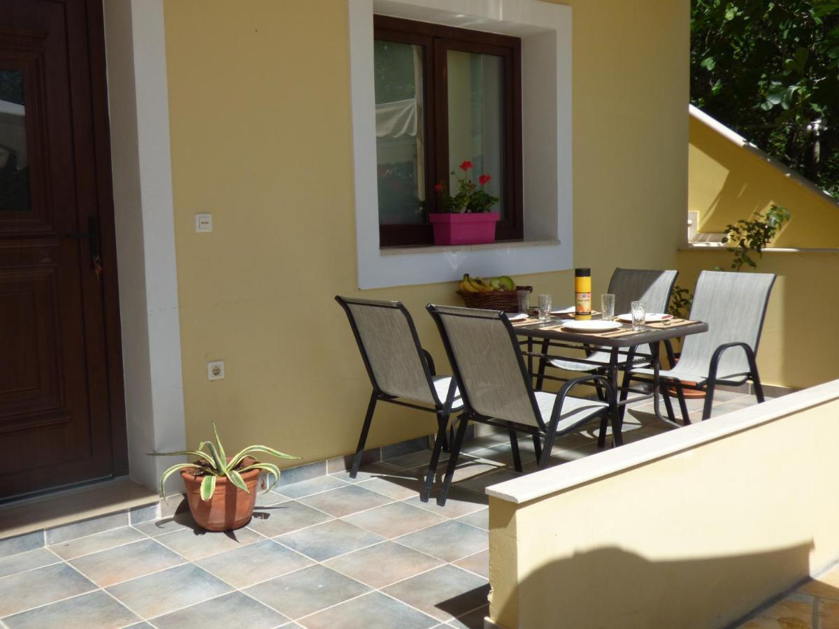Natashas Apartments Ypsos Exterior foto