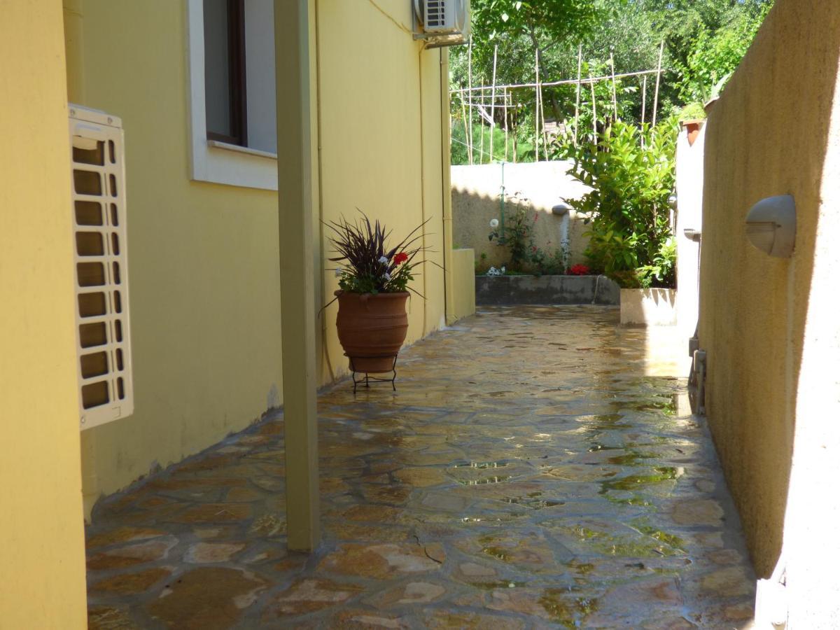 Natashas Apartments Ypsos Exterior foto